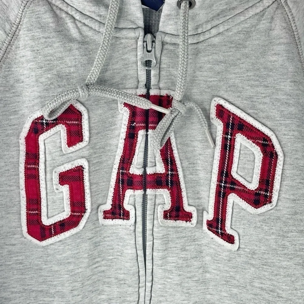 GAP Boys Kids Light Grey Hoodie with GAP Logo w Red Plaid Pattern within Size S